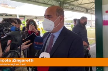 Vaccino, Zingaretti “Andiamo avanti per età”