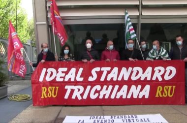 Lavoratori Ideal Standard temono delocalizzazione, manifestazione a Milano