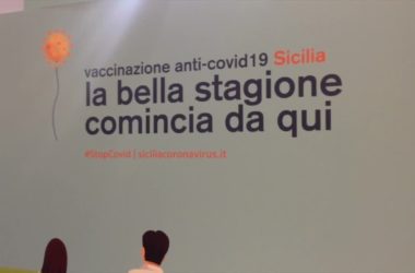 Vaccino, apre hub in un Centro commerciale a Palermo