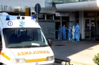 Covid, 389 nuovi casi e 28 decessi in 24 ore