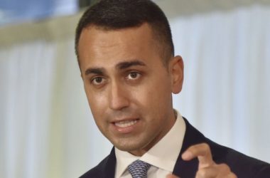 Vaccino, Di Maio “Unico modo per uscire dalla crisi”