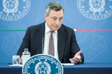 Incendi in Sicilia, Draghi firma Dpcm per mobilitazione nazionale