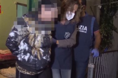 Facevano prostituire donne straniere, 9 arresti a Catania