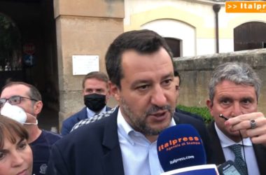 Emergenza bare a Palermo, Salvini: “Mai vista una situazione del genere”