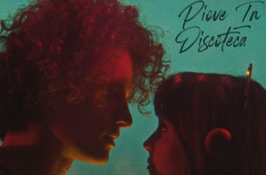 Tommaso Paradiso, esce il nuovo singolo “Piove in discoteca”