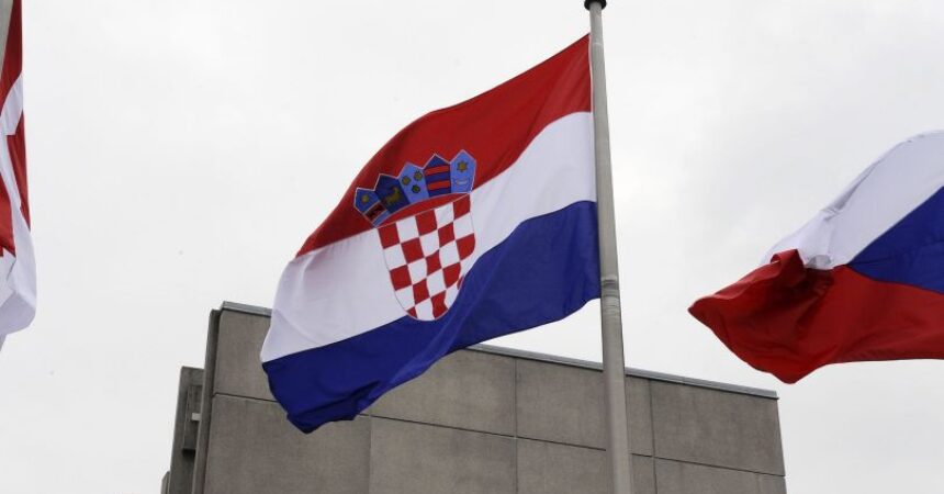 Da oggi la Croazia entra nell’area Euro e Schengen