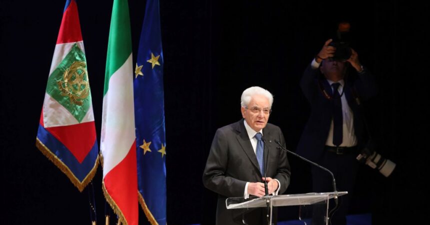 2 Giugno, Mattarella “Fare memoria è dovere civico e motivo riflessione”