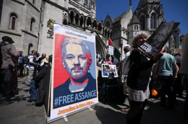 Julian Assange patteggia con gli Stati Uniti, è libero