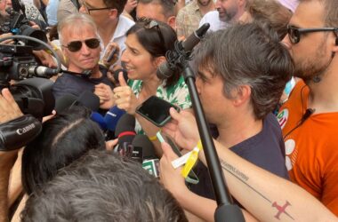 Pride, Schlein “Con governo Meloni Italia perso posizioni su diritti”