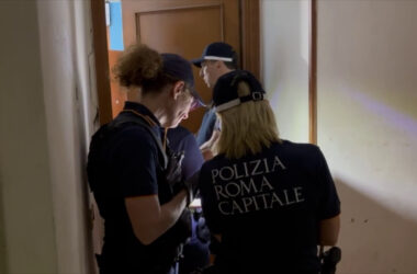 Controlli a Roma nell’ex hotel Cinecittà occupato