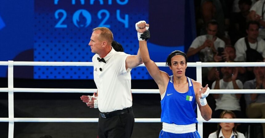 Boxe, l’algerina Khelif in finale per l’oro