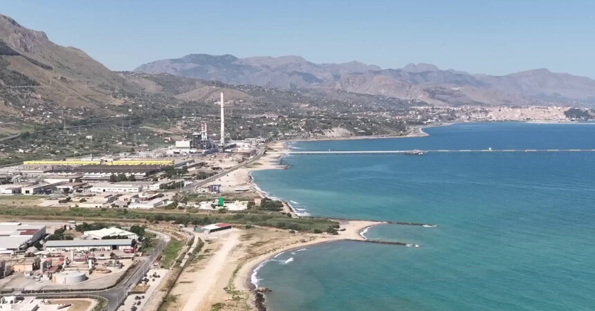 Terna trapianta 20 mila talee di Cymodocea nodosa nel mare siciliano