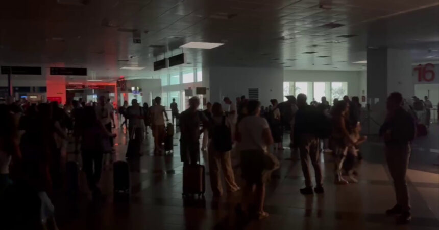 Temporale nel Palermitano, blackout in aeroporto