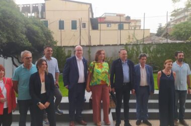 Migranti, la Commissione Ue in visita a Catania