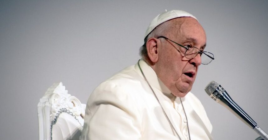 Papa Francesco “Nella Chiesa non c’è posto per l’abuso”