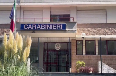 Scoperto market della droga in casa a Roma, arrestato 31enne