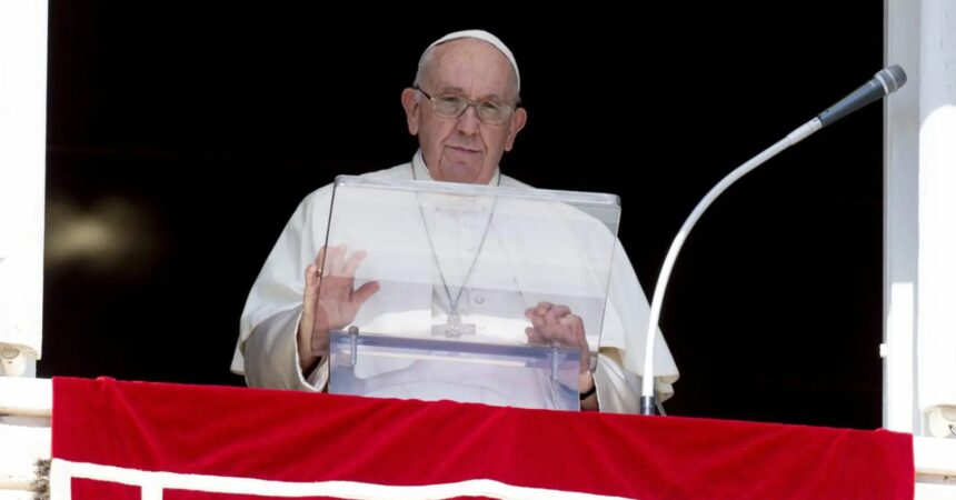 Papa Francesco “Chiedo il cessate il fuoco immediato su tutti i fronti”