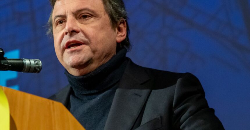 Calenda “Meloni chiede responsabilità opposizioni, ma servono atti”