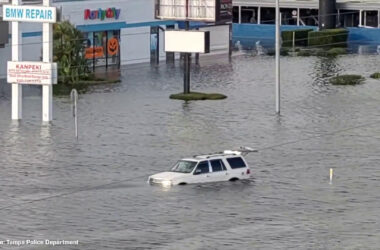 Uragano Milton, strade ancora come fiumi