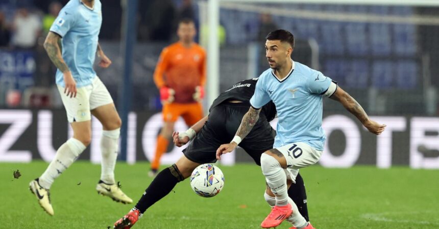 La Lazio batte il Cagliari e raggiunge Atalanta e Fiorentina