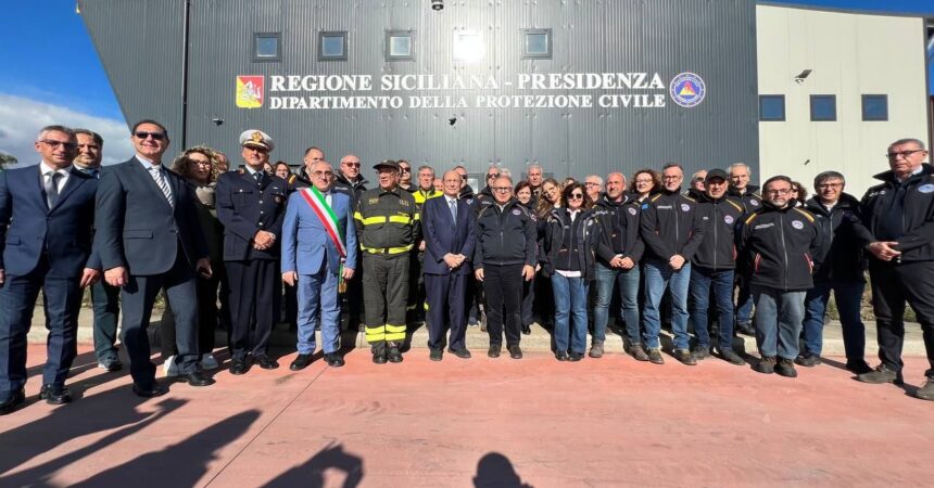 Schifani visita centro regionale della Protezione Civile “Fiore all’occhiello”