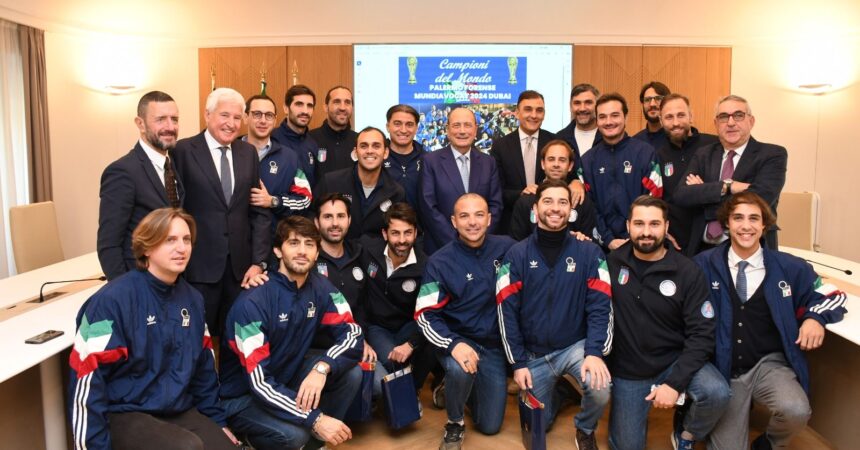 Schifani premia la squadra di giuristi-calciatori Campioni del Mondo