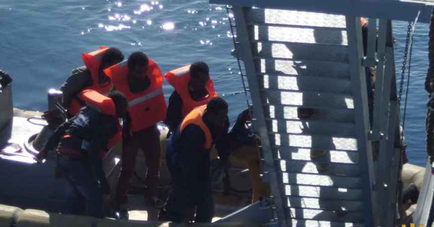 Naufragio nel Canale di Sicilia 18 morti e 76 immigrati in salvo