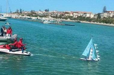 Salpa da Marina di Ragusa, una barca carica di messaggi di Pace