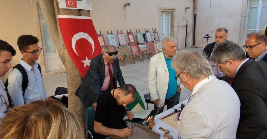 La Turchia  presente  all’Infiorata di Noto con la sua originale pittura  Ebru