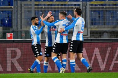 Doppio Mertens, il Napoli vince 2-0 contro la Roma