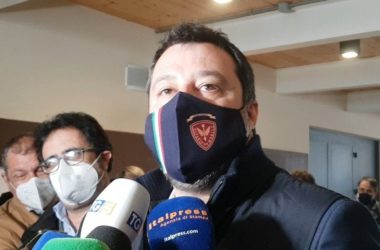 Vaccini, Salvini “L’Ue si pronunci su Sputnik”