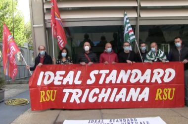 Ideal Standard, a Milano manifestazione di lavoratori e sindacati