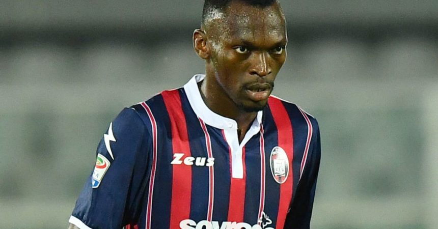 Crotone vince 4-3 a Parma, doppietta di Simy