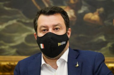 Immigrazione, Salvini “Italia si comporti come altri paesi Ue”