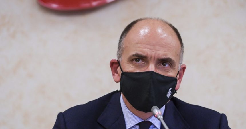 Letta “Democrazia malata, dal Pd proposta contro il trasformismo”