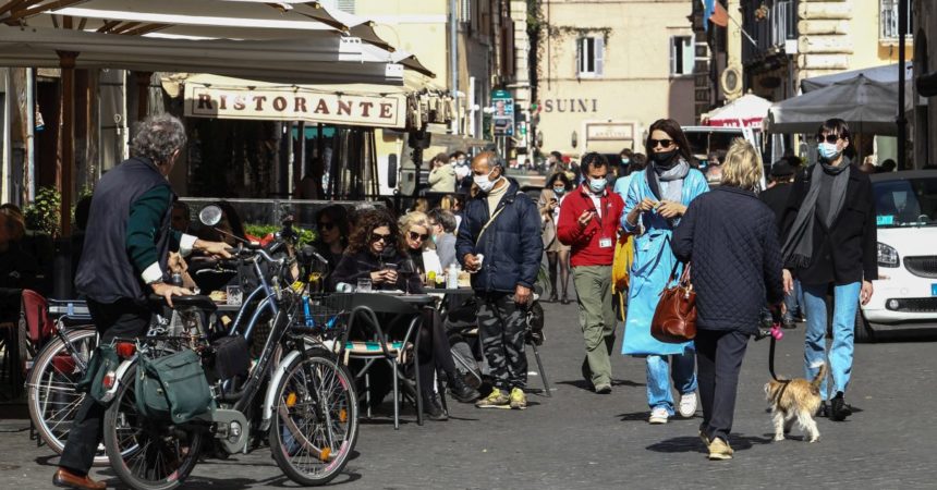 Istat, iniziata la ripresa ma il Covid ha aggravato la povertà