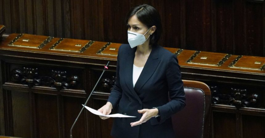 Carfagna “Sì al Green Pass ma non per bar e ristoranti”