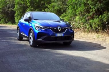 Renault lancia nuova Captur con tecnologia E-Tech Hybrid 145