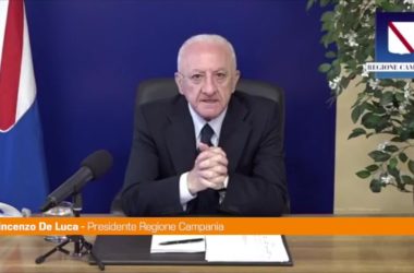 De Luca: “In Campania uno dei due focolai di Delta, serve prudenza”