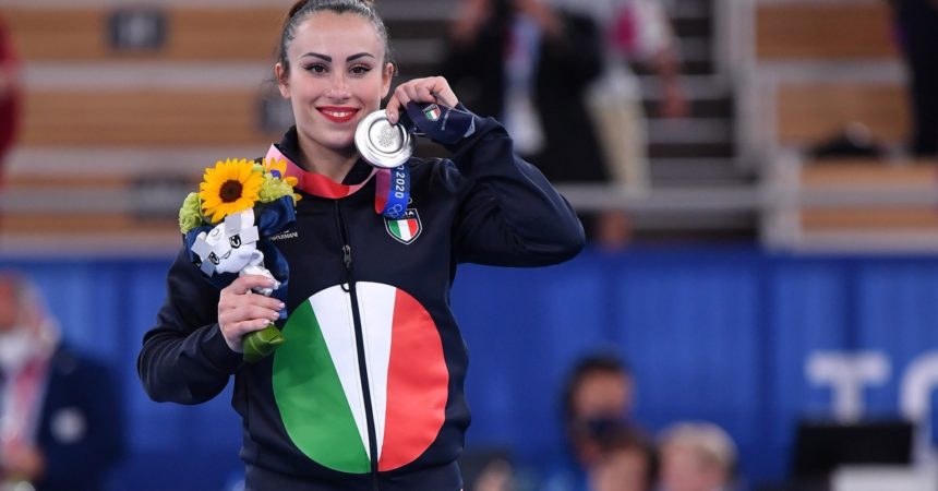 Ginnastica, argento Vanessa Ferrari nel corpo libero