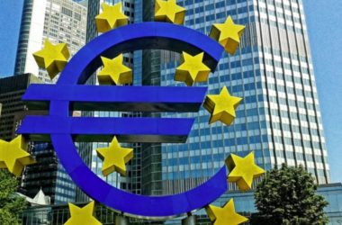 Bce, avviata ripresa area euro ma resta incognita pandemia