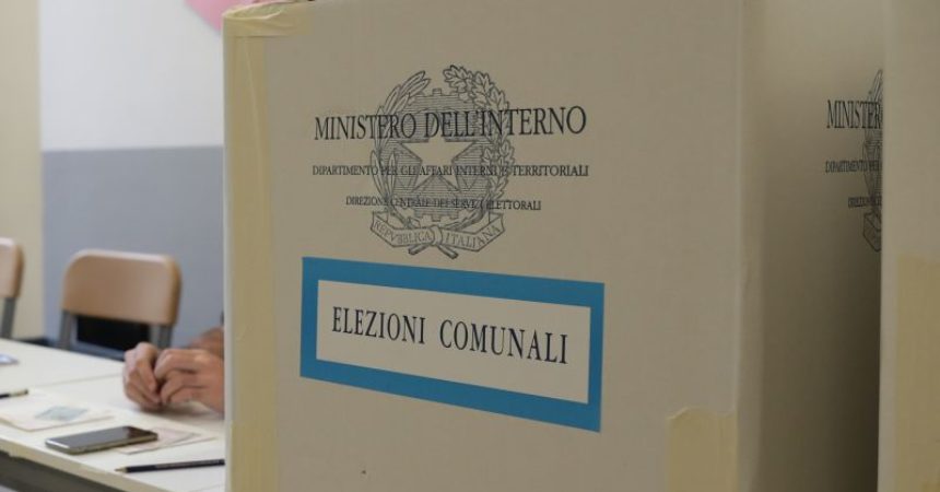 Amministrative, affluenza in calo al 54,69%