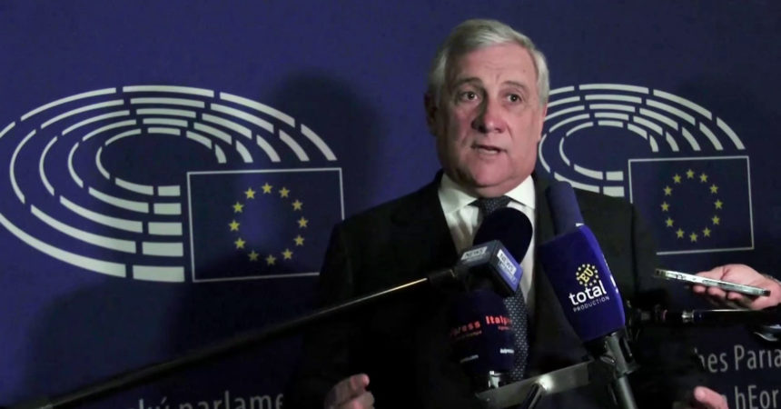 Tajani “Governo Draghi arrivi al 2023”