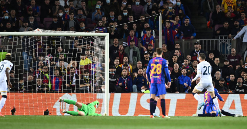 Zielinski e Ferran Torres, Barcellona-Napoli 1-1