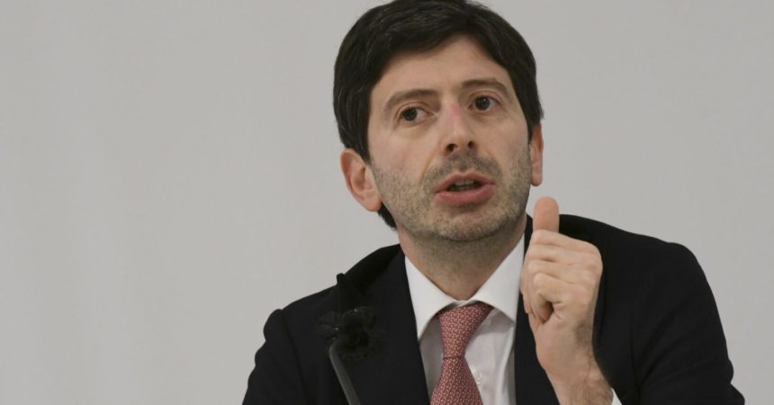 Covid, Speranza: “Possiamo guardare con fiducia al futuro”