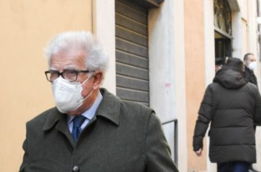 Zanda “Partiti deboli e litigiosi ora basta incidenti o salta tutto”