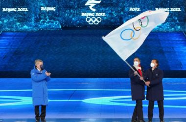 Pechino saluta i Giochi invernali, bandiera a Milano-Cortina 2026