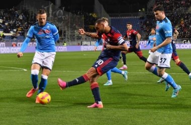 Il Napoli pareggia a Cagliari e fallisce il sorpasso in vetta