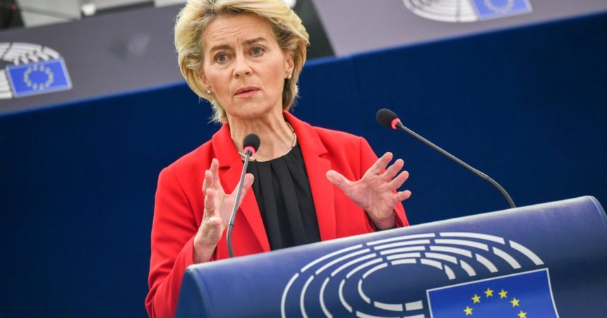 Ucraina, Von der Leyen “Inaccettabile l’aggressione russa”