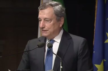 Ucraina, Draghi “Zelensky è nascosto, pronti 3.400 militari”